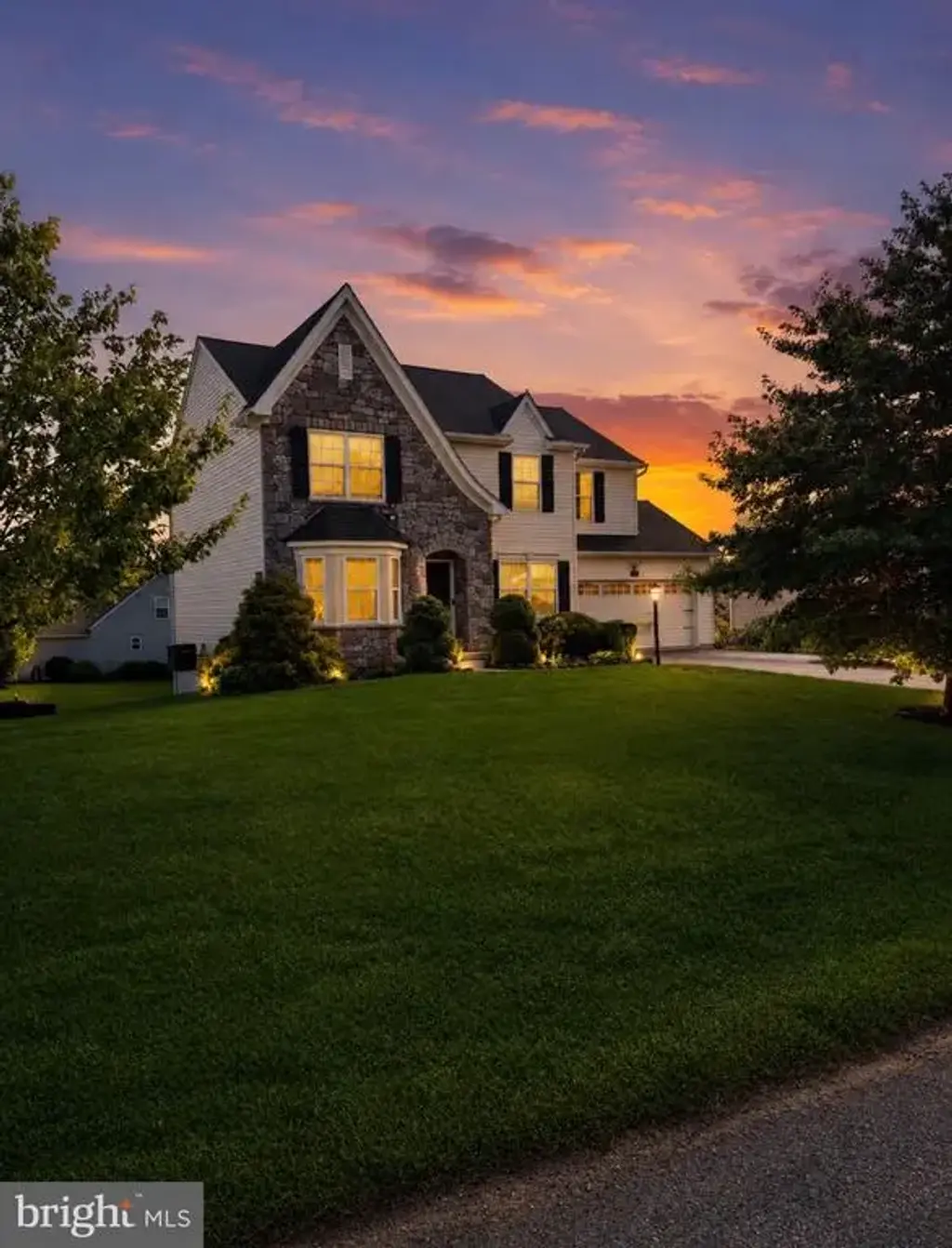 289 Flintstone Dr, NORTH EAST