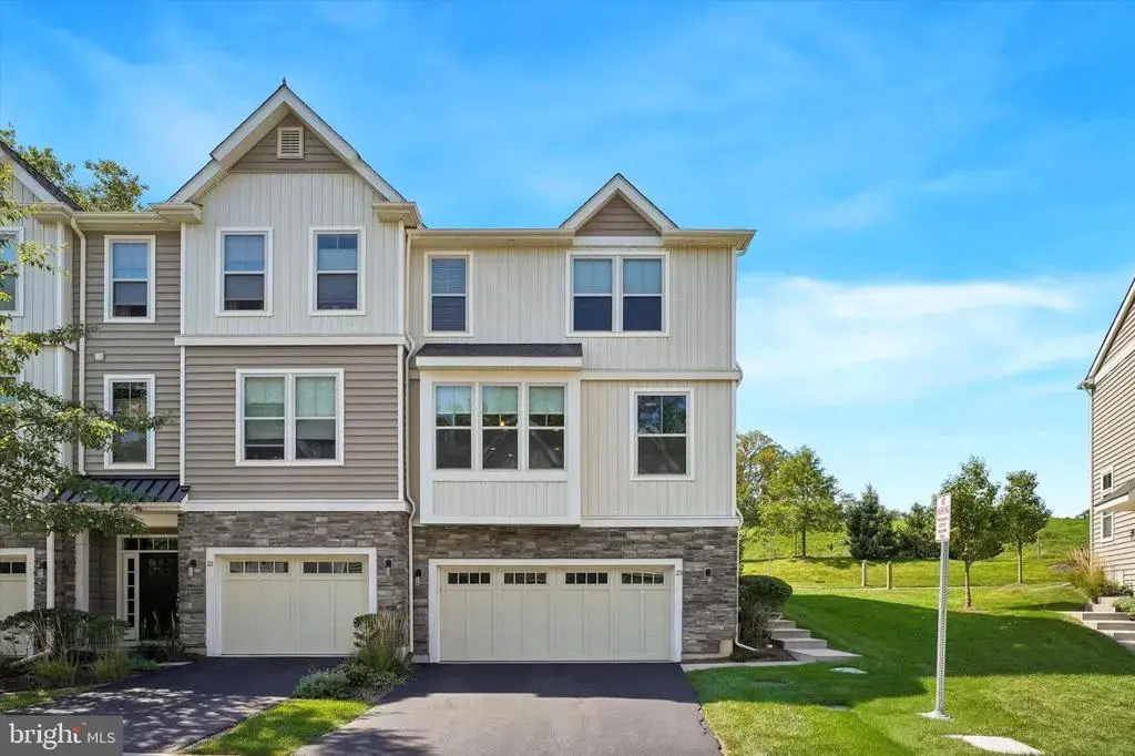 23 Treyburn Dr, PAOLI