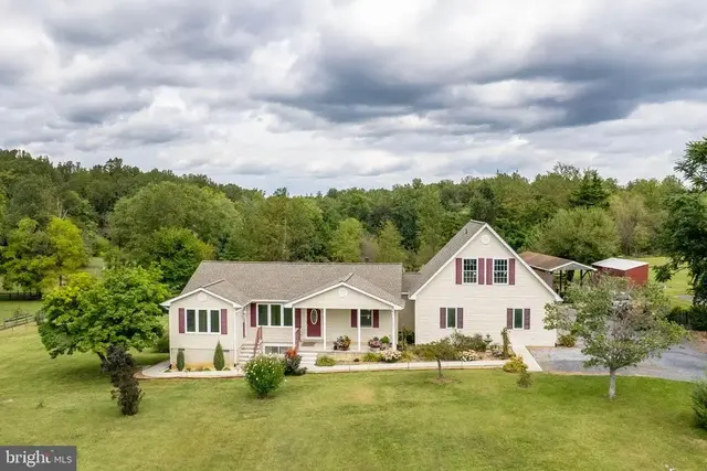 1207 Buck Mountain Rd, Bentonville