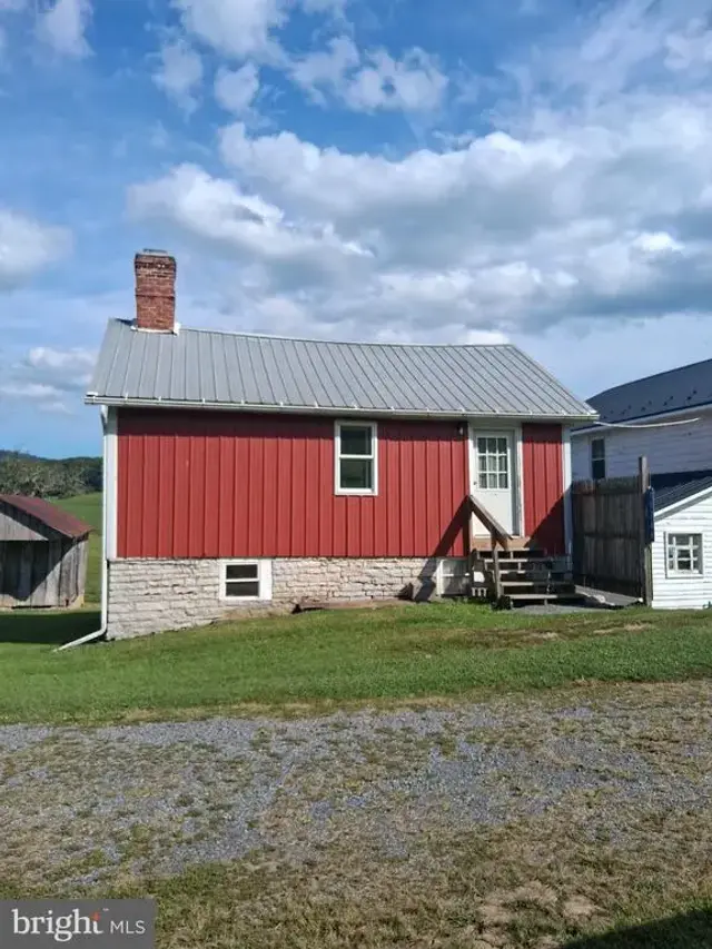 1934a Younts Rd., Bedford