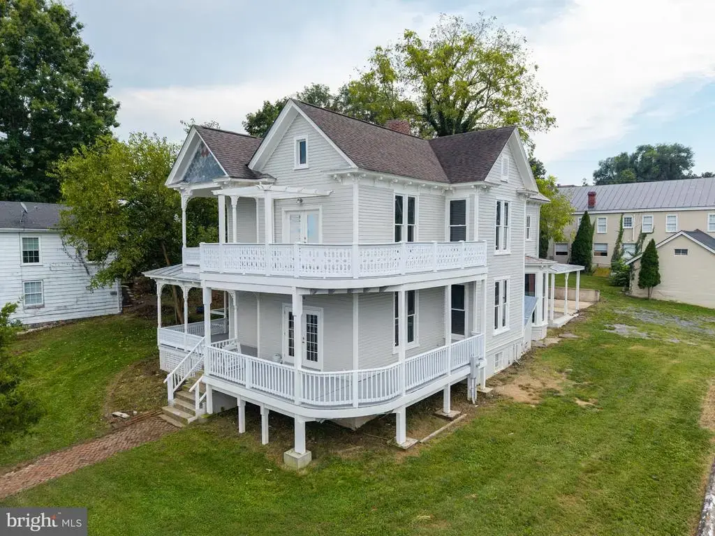333 W Main St, LURAY