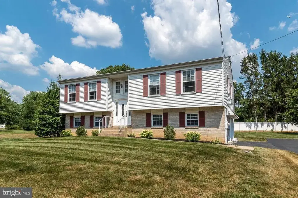 806 Wright Dr #, AMBLER