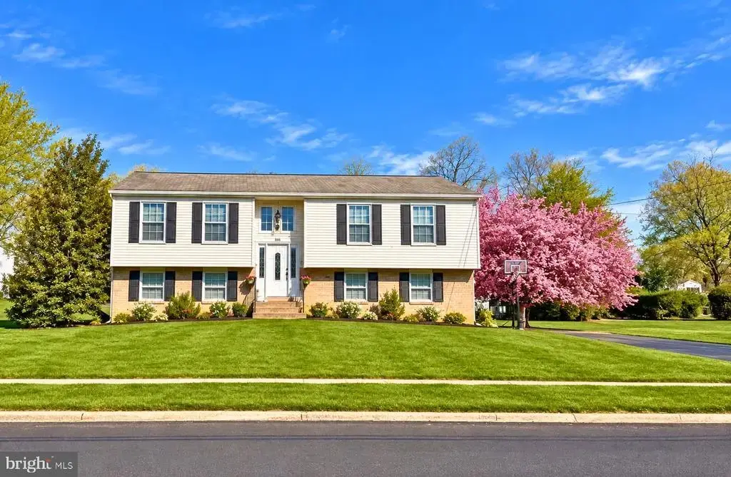 806 Wright Dr #, AMBLER