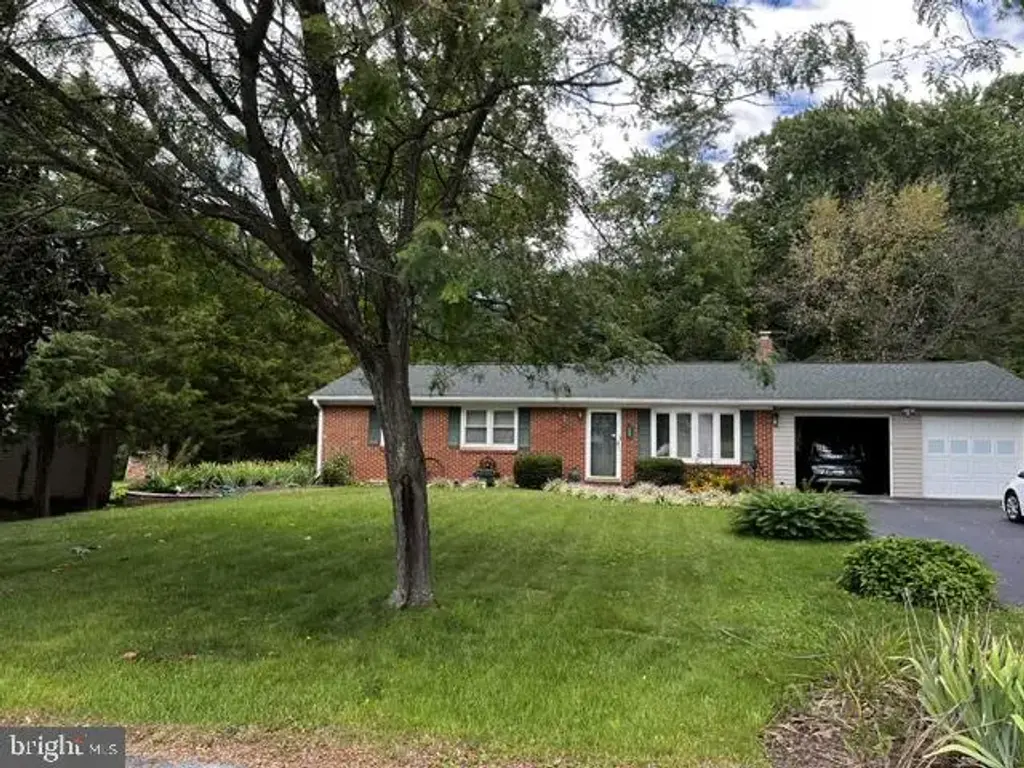 13860 Edgewood Dr, WAYNESBORO