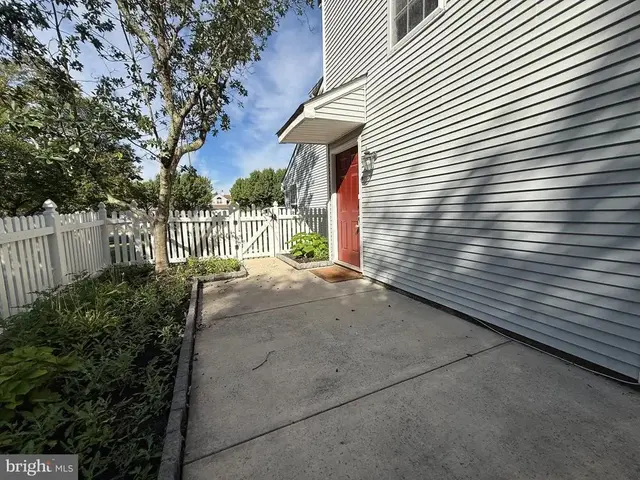 462 Cedar Hollow Dr, Yardley