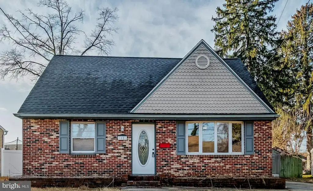 12 Overbrook Ave, MAPLE SHADE