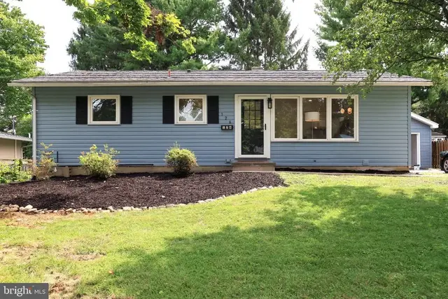 126 W South Hills Ave, State College