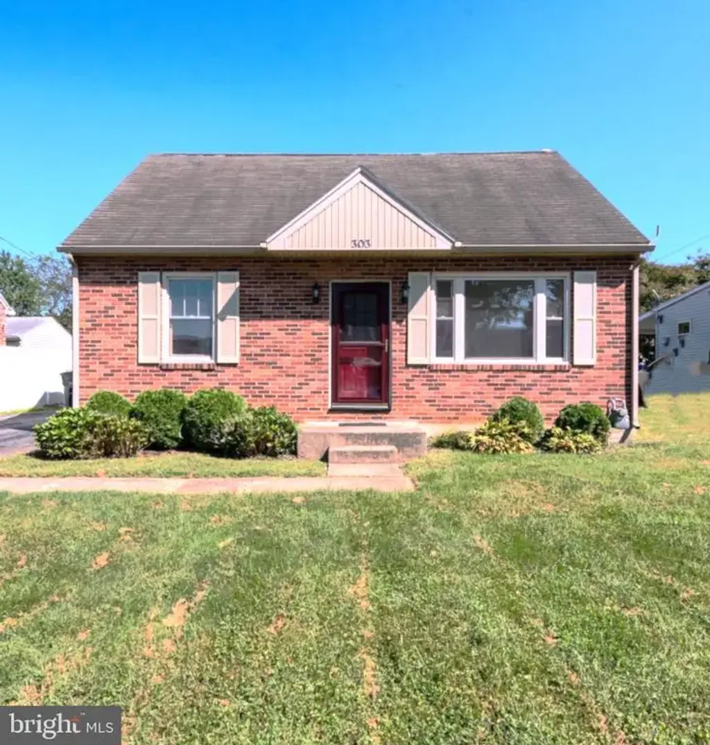 303 Greystone Rd, YORK