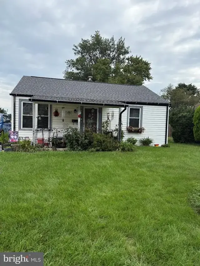 1421 W James St, West Norriton
