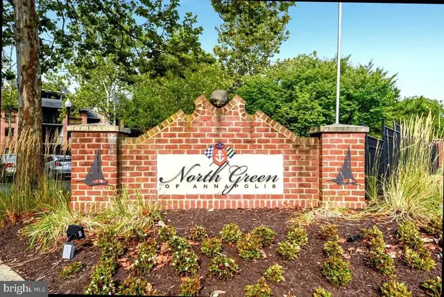 300 Hilltop Ln #300e, Annapolis