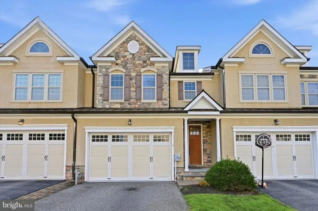 6 Stonehaven Cir, GLEN MILLS