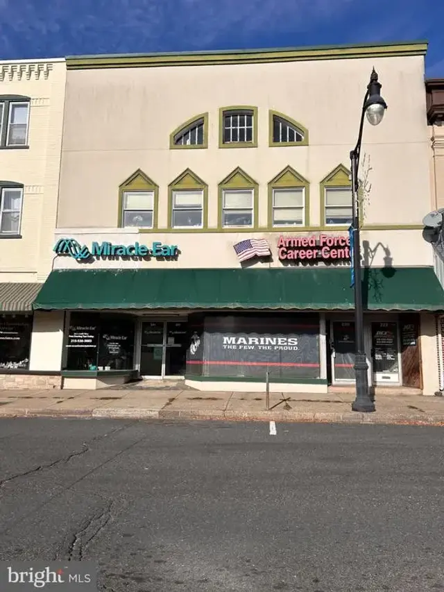 227, 229, 231 W Broad St, Quakertown