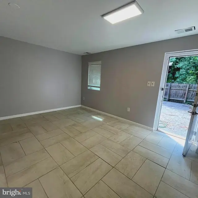 118 Oak Dr, Stafford