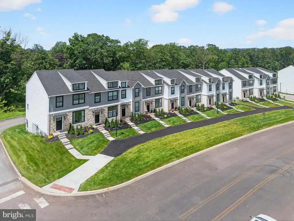 628 Oak Dr #1-1, HARLEYSVILLE