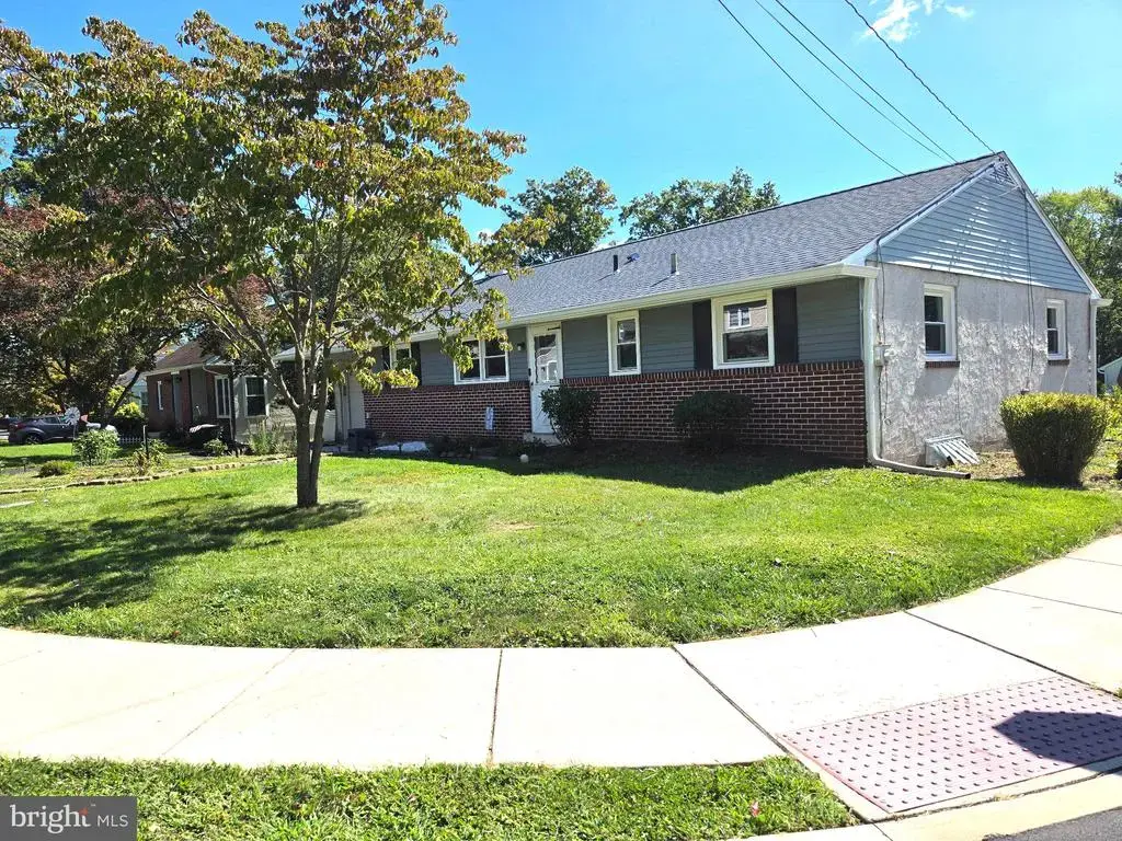 134 W School St, HATFIELD