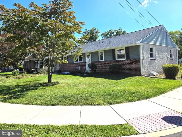134 W School St, Hatfield