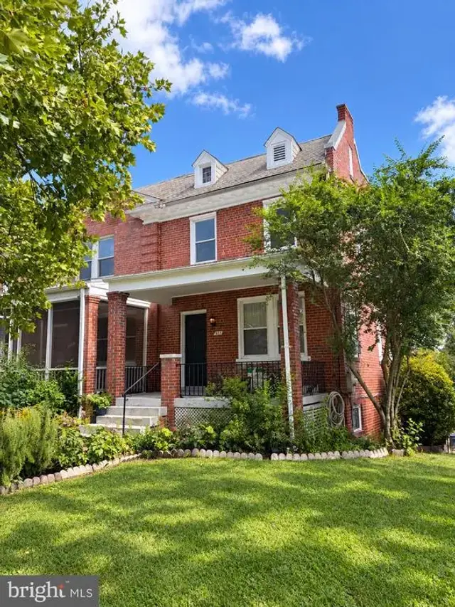4433 13th St Ne, Washington