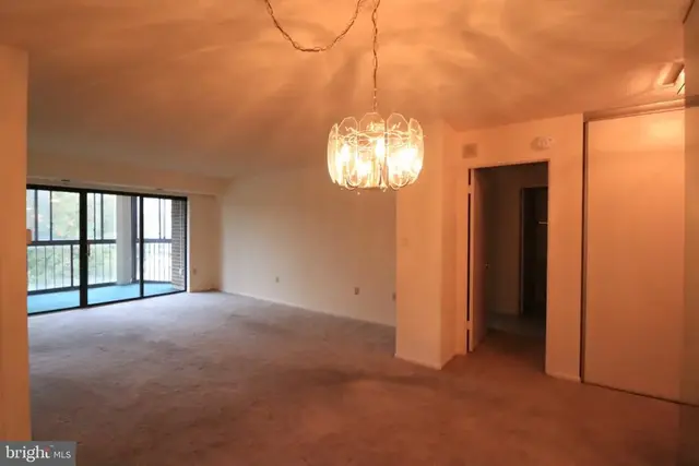 15107 Interlachen Dr #2-521, Silver Spring
