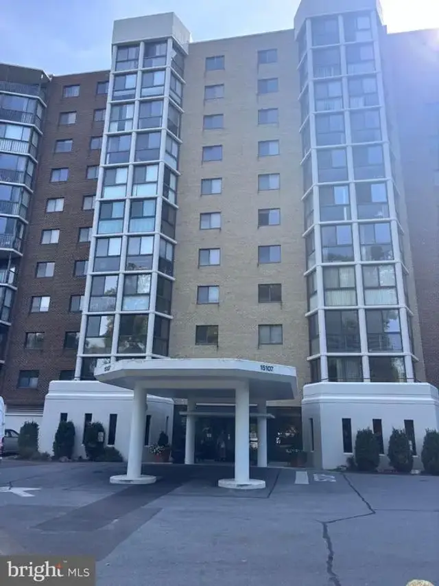 15107 Interlachen Dr #2-521, Silver Spring