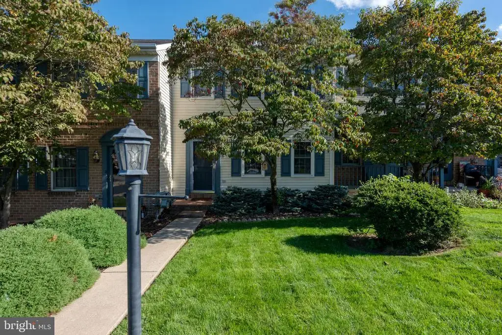 130 Robin Hill Cir, YORK