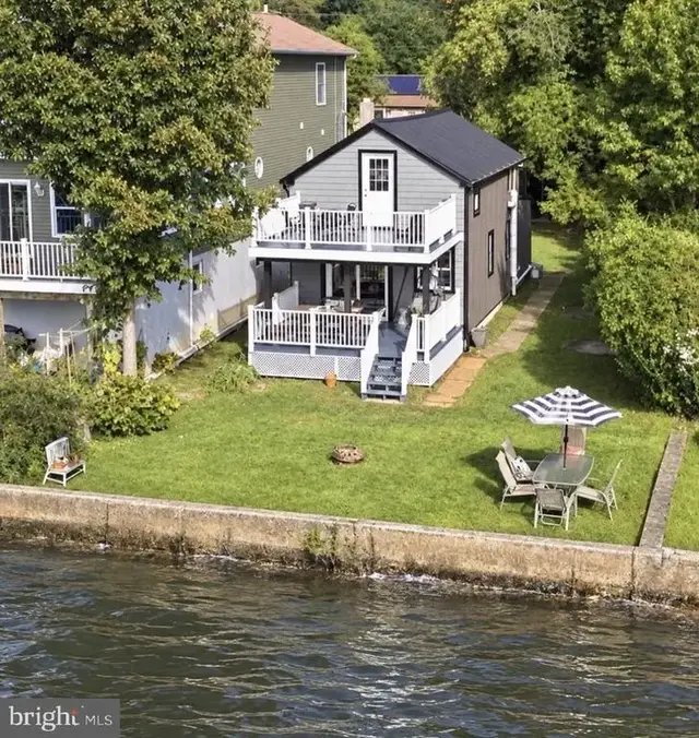 2047 River Rd, Bensalem