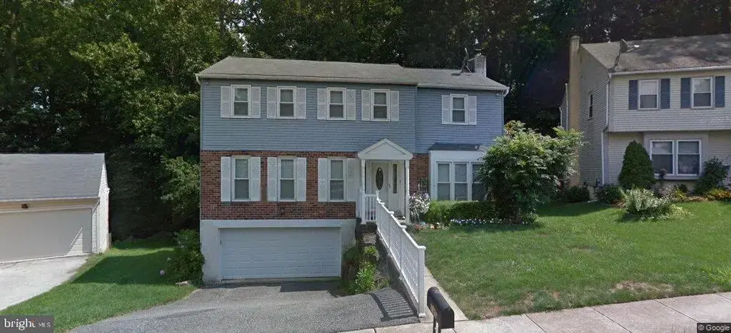 135 Eaton Dr, WAYNE