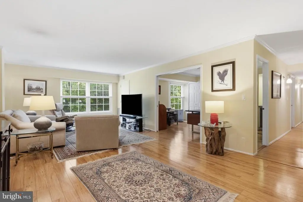 7600 Tremayne Pl #104, MCLEAN