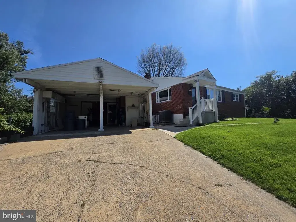 3217 Nottage Ln, FALLS CHURCH
