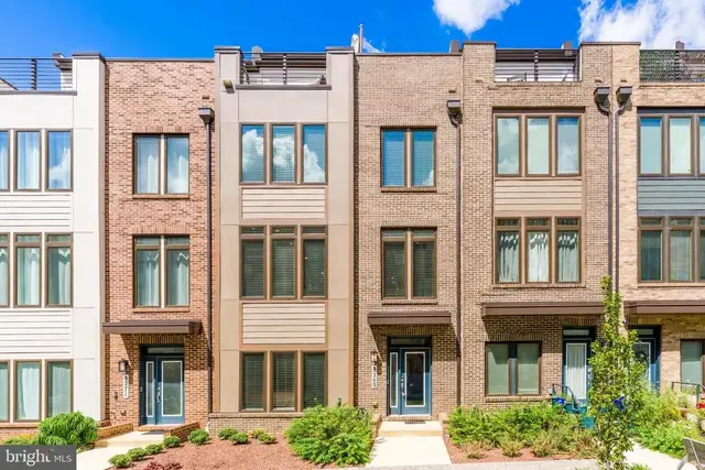 8269 Front Loop, Rockville