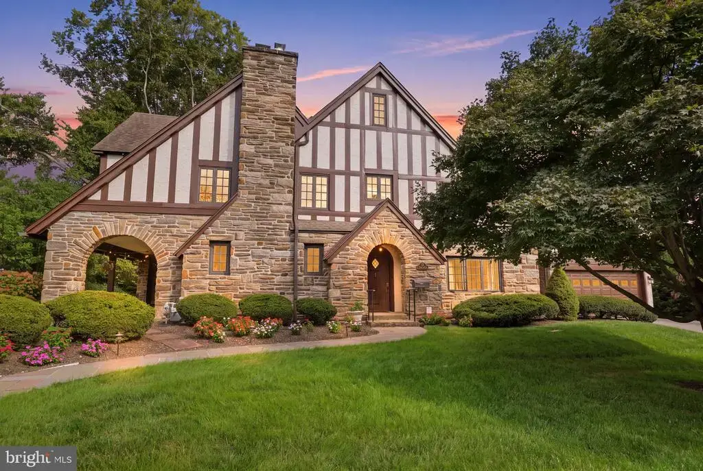 719 Winding Rd, JENKINTOWN
