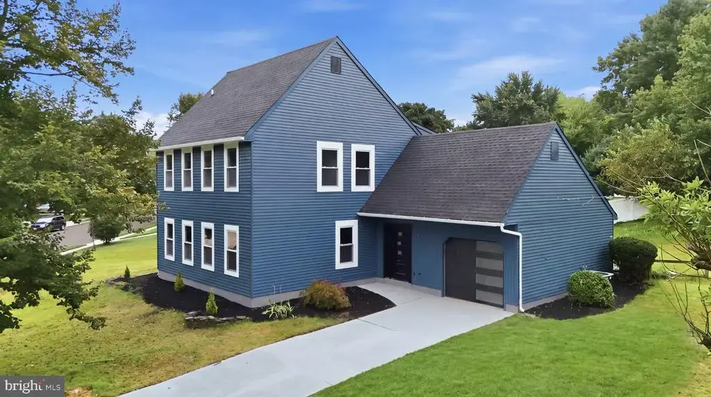 14 Saddle Dr, MOUNT LAUREL