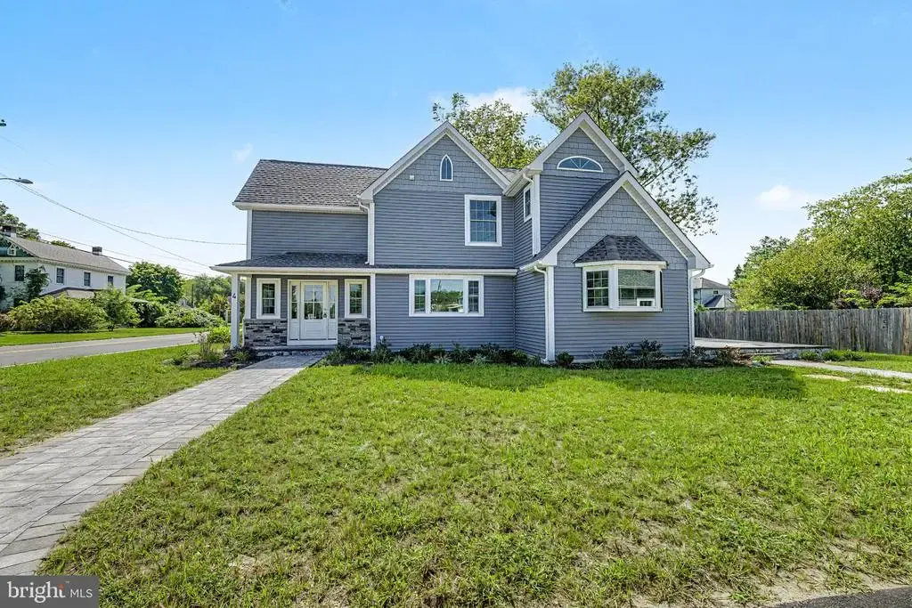 4 S Maple Ave, NEW GRETNA