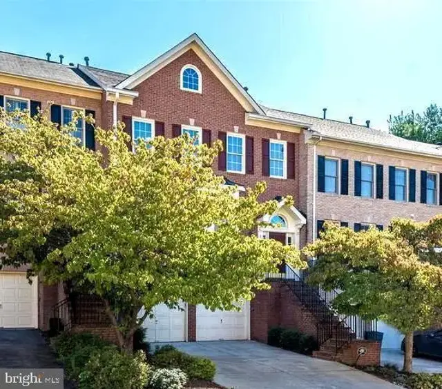 11405 Cedar Ridge Dr, Potomac