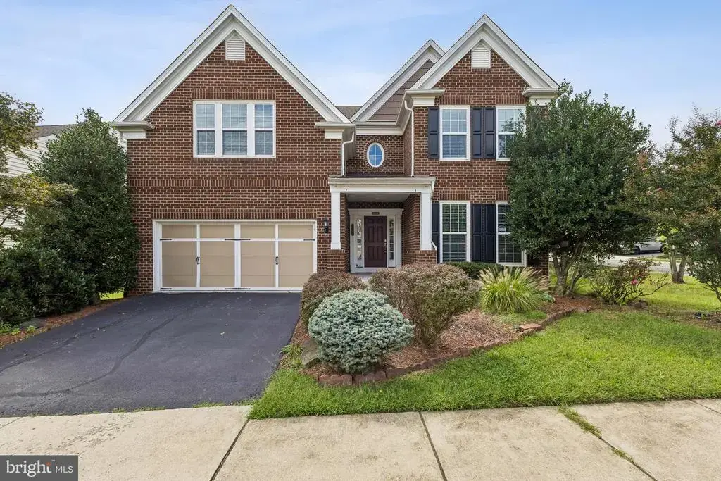 43527 Loudoun Barn Way, CHANTILLY