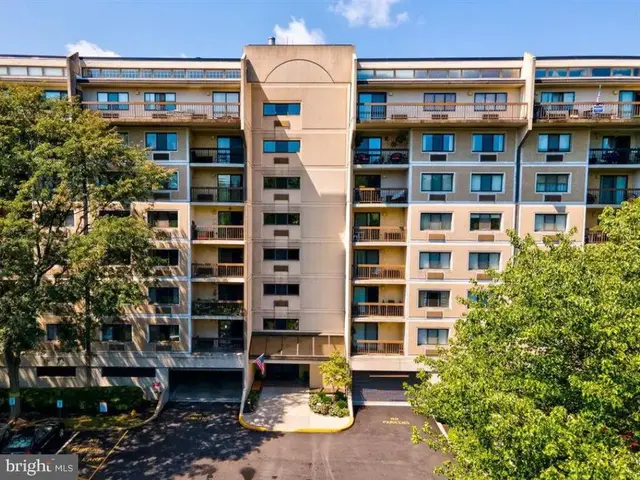 700 Avondale Rd #5j, Wallingford