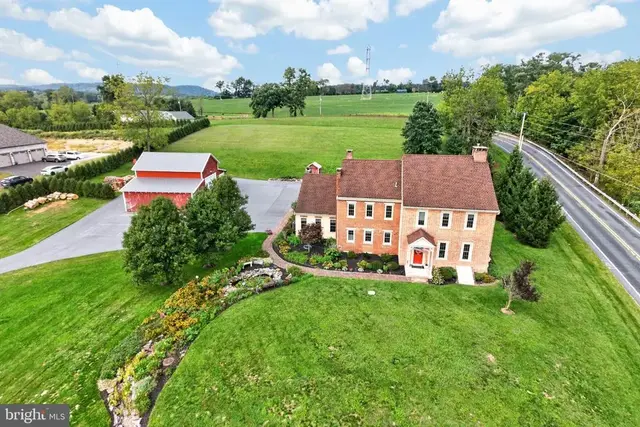 7 Davis Bridge Rd, Bernville