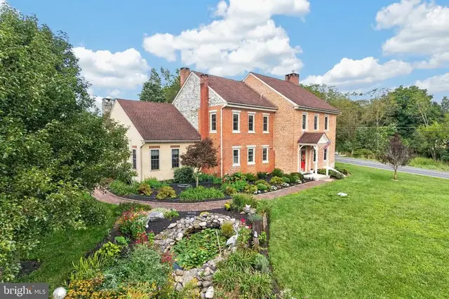 7 Davis Bridge Rd, Bernville