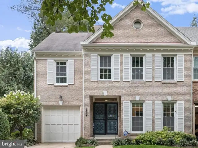 1558 Mclean Commons Ct, Mclean