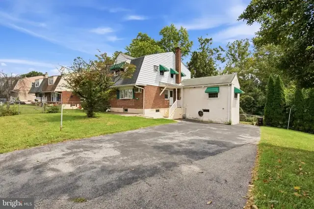 1800 Dartmouth Dr, Norristown