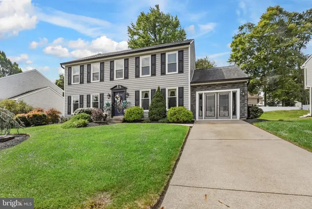 12 Gloucester Ct, NEWARK