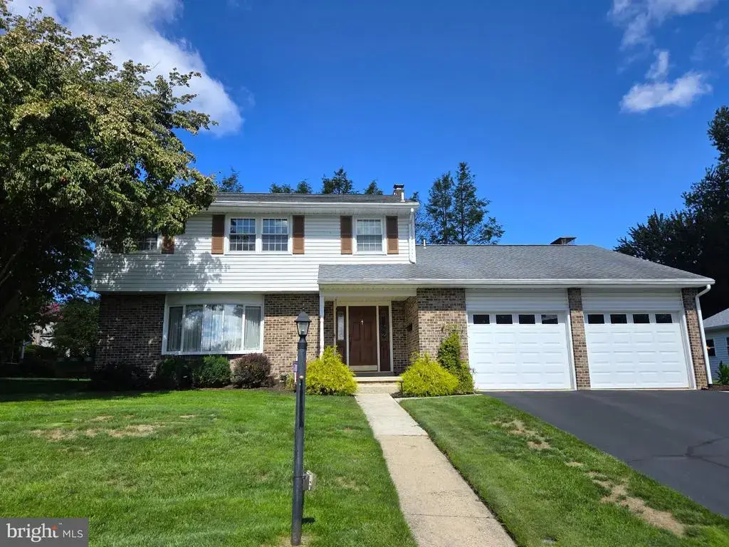 1616 Sherwood Rd, WYOMISSING