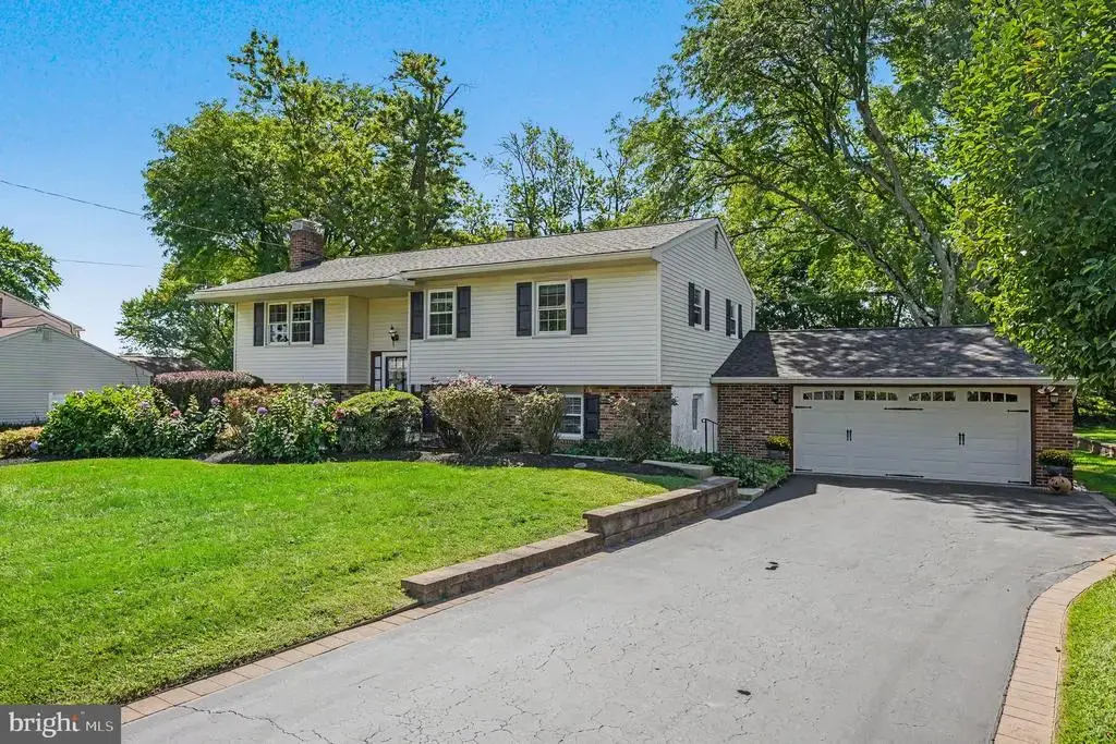2636 Amy Dr, EAGLEVILLE