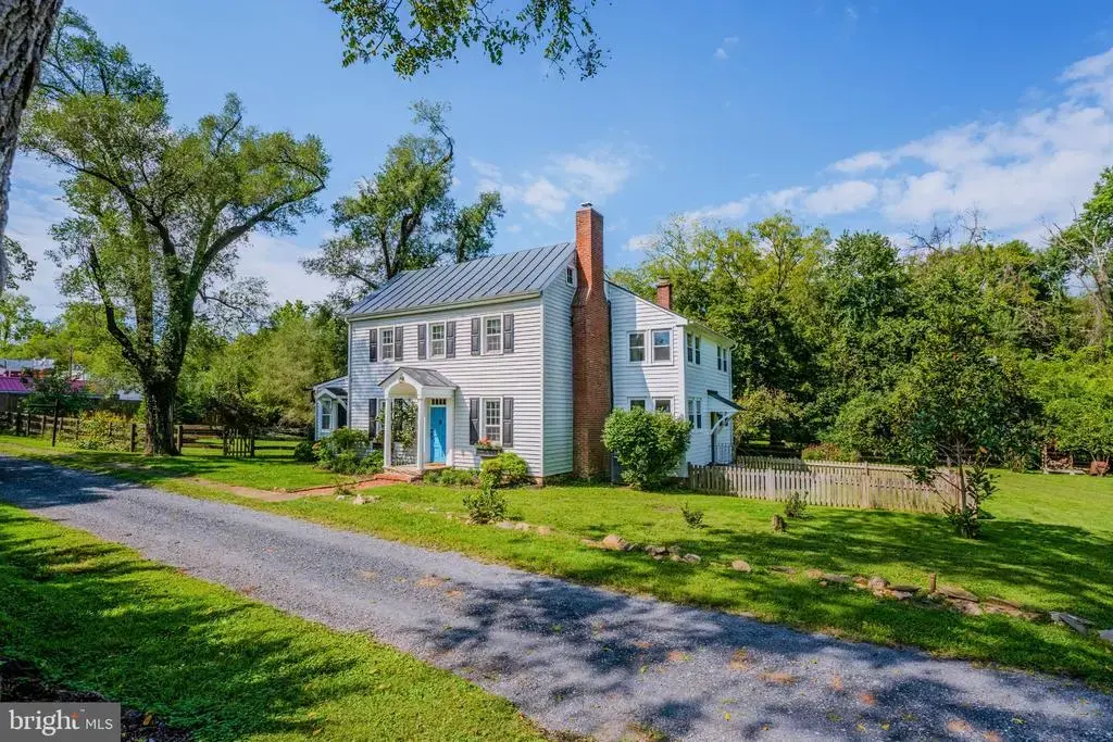 1150 Poplar Row Ln, UPPERVILLE