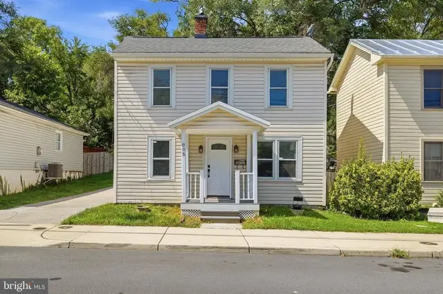 805 S Kent St, Winchester