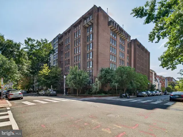 1280 21st St Nw #806, Washington