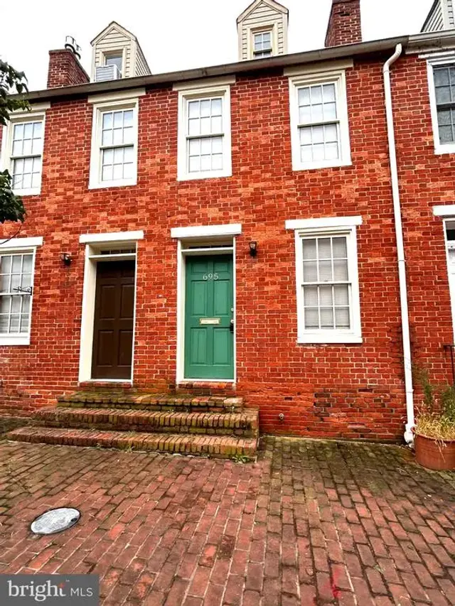 659 Stirling St, Baltimore