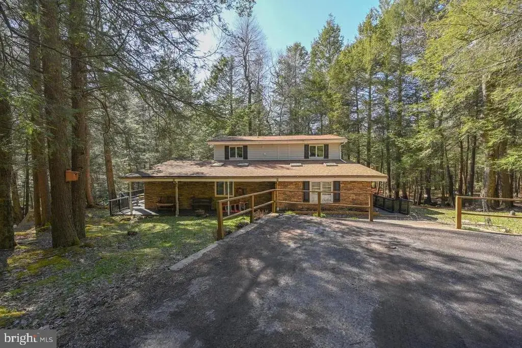 285 Lakeshore Dr, OAKLAND