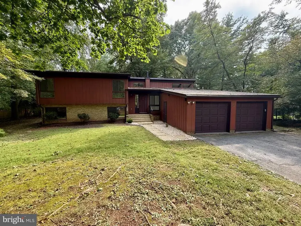 10411 Hunter Ridge Dr, OAKTON