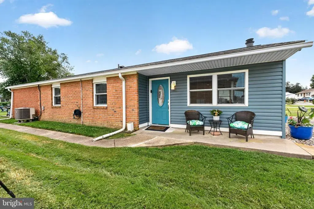 2125 Maple Rd, EDGEMERE