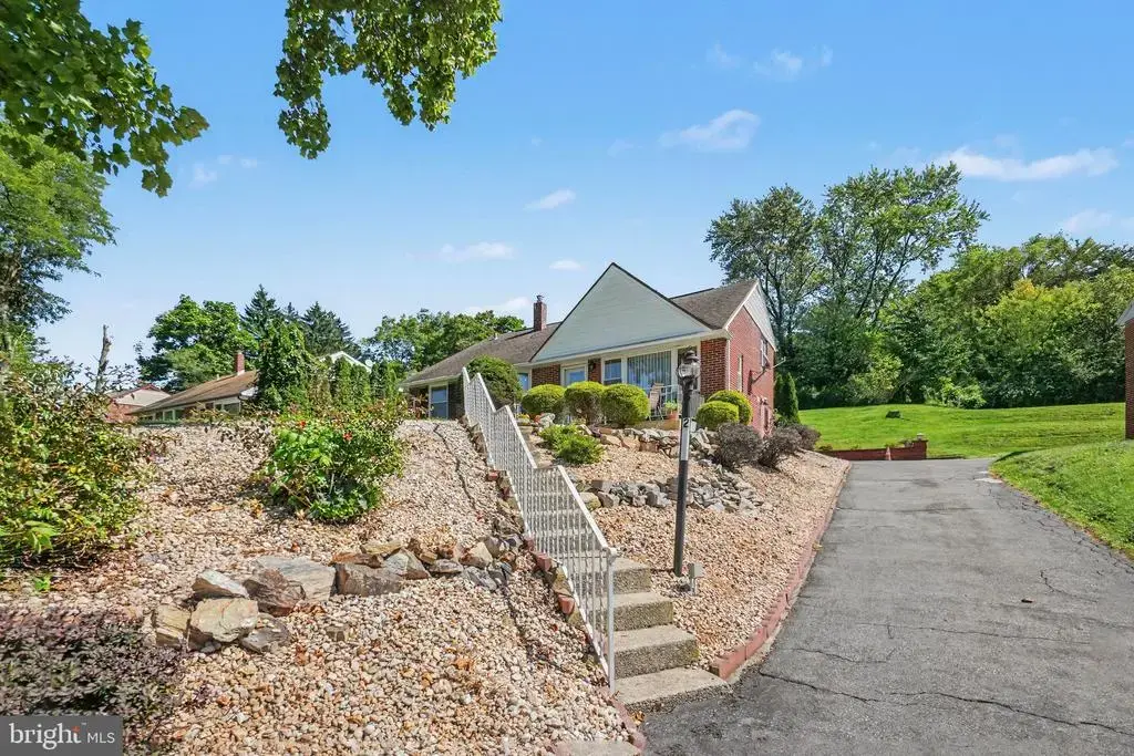 2309 Hampden Blvd, READING